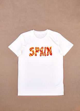 T-shirt Spain Unisex Medium FitThis T-shirt impresses with its unique "blubby twirl" design with the word "SPAIN" printed in the traditional colors of the Spanish flag: red and yellow. Made of 100% organic cotton, it is not only comfortable but also refle