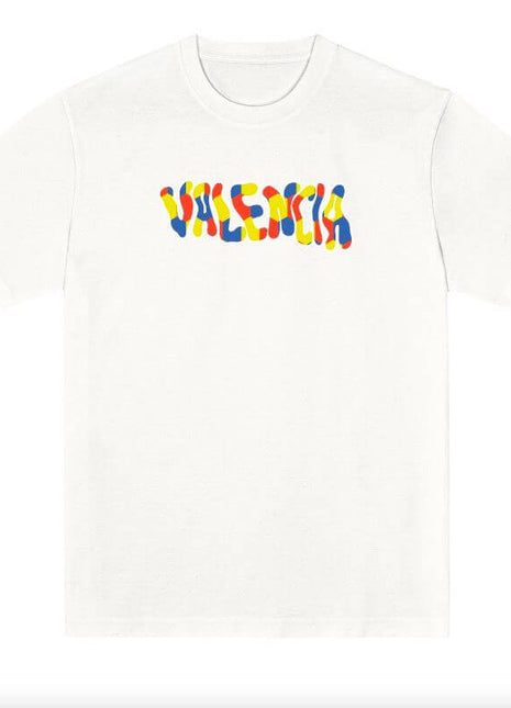 T-shirt Valencia Unisex Medium Fit blubby printThis T-shirt impresses with its unique "blubby print" design featuring VALENCIA in the traditional colors of the Valencian flag: red, blue and yellow. Made from 100% organic cotton, it is not only comfortable