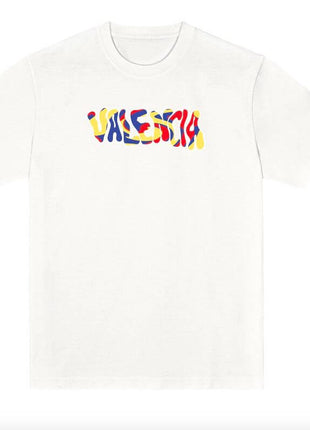 T-shirt Valencia Unisex Medium FitThis T-shirt impresses with its unique "blubby twirl" design featuring VALENCIA in the traditional colors of the Valencian flag: red, blue and yellow. Made from 100% organic cotton, it is not only comfortable but also ref